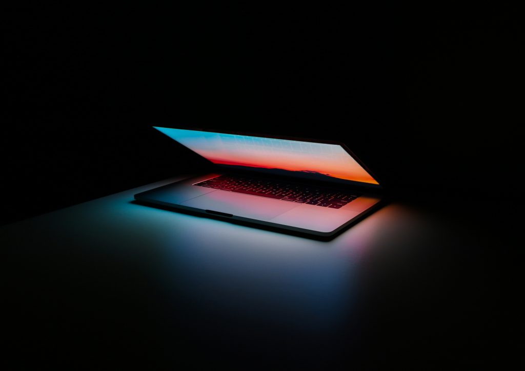 ales-nesetril-im7lzjxelhg-unsplash